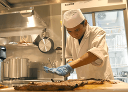 飲食店での調理経験があれば年数・ジャンルは不問です!質の高い料理人へと成長したい方はぜひ。