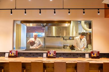 老舗卸問屋が運営!「一本鰻」でおなじみの人気鰻料理専門店