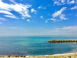 地域の観光資源を再生する多彩な施設を展開する企業にて、食を通じた地域活性化に深く貢献できる環境です。