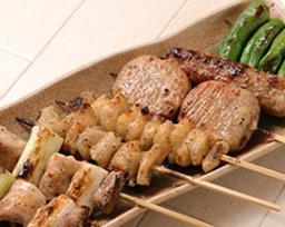 炭火焼きの遠赤外線によるジューシーでふっくらとした美味しさが強み◎食材にもこだわっています