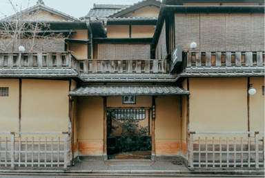100年以上の歴史を持つ老舗旅館で、新しく接客スタッフを募集します。