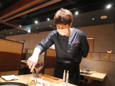 新宿の人気豚肉専門店で、銘柄豚を扱う調理スタッフを募集!