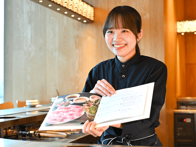 「飲食って面白い」をもう一度。東証スタンダード上場の安定と、新カンパニーの社長を本気で狙える圧倒的裁量。働きやすさも未来も、すべて自分の手でデザインする。