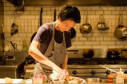 恵比寿で人気の本格イタリアン『トラットリアサンタルチア』で調理スタッフを募集。