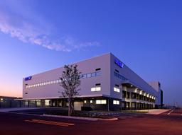 ANAグループの一員として機内食の調理や搭載業務などを展開