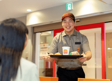 世界でトップクラスの高い成長率を誇る「バーガーキング」。国内約80店舗ペースで出店する計画です!