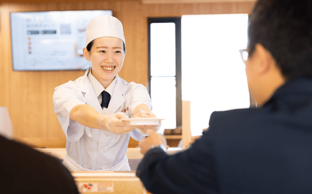 【研修充実◎月9~10日休み】安定の上場企業で鮮魚を使った料理でスキルアップしませんか?寿司・和食のキッチンスタッフを募集!