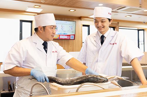 【月給34万円~/月9~10日休み】首都圏を中心に90店舗以上を展開の株式会社銚子丸◎キャリアアップのチャンス多数!新規出店計画に伴い、運営を担う店長候補を募集