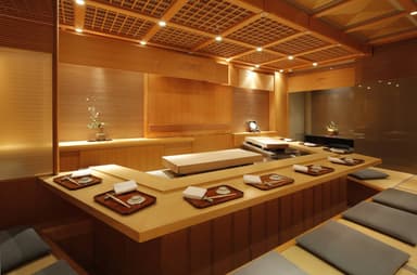 着物の着付けをはじめ、洗練された美しい日本の所作や丁寧なマナーを一から習得可能です。