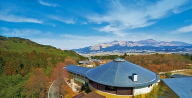 リニューアルオープンのため、新しく清潔感のある職場で、仲間と共に一からの店づくりに携われます。