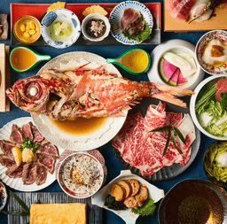 メニュー開発から現場の統括まで、裁量を持って「売れる料理」を追求できる料理長候補のポジションです。