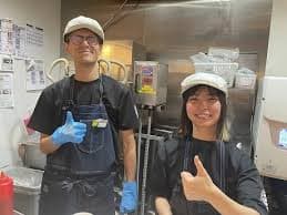 接客・調理の経験を土台に、スタッフ育成や店舗づくりにも挑戦できます。