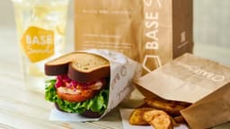 「BASEFOOD」ブランドの世界観を表現する、新たな挑戦の舞台です。